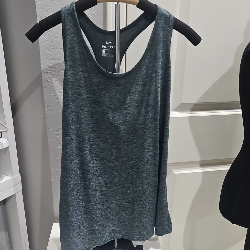Nike Heather Gray Tank Top